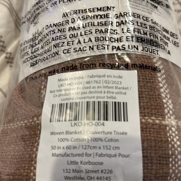 THROW BLANKET NIB LITTLE KORBOOSE BY APRIL NEMETH TAUPE IN COLOR LIGHTWEIGHT - Picture 4 of 4